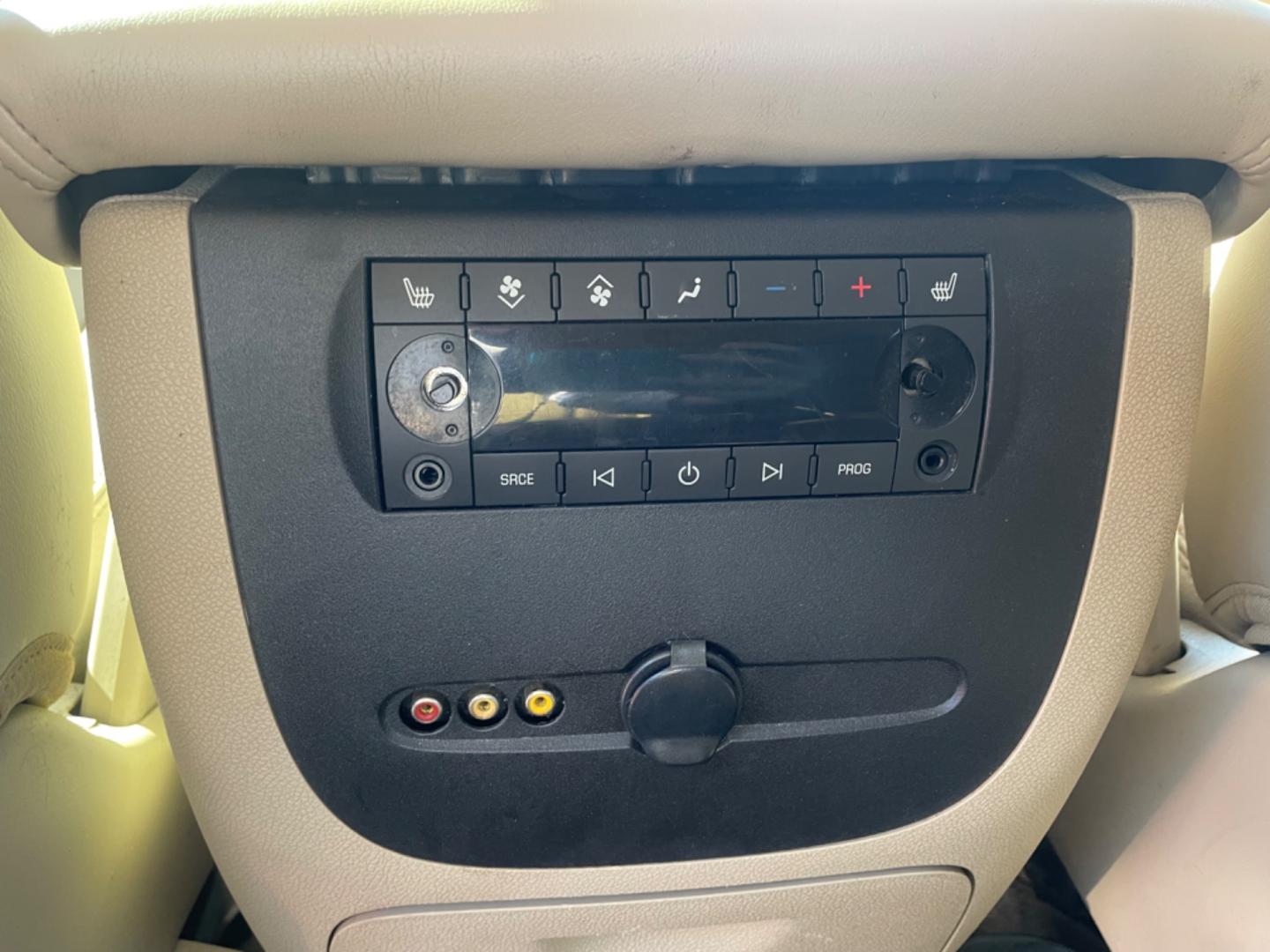 2011 BLACK GMC YUKON DENALI (1GKS2EEFXBR) with an 6.2L engine, Automatic transmission, located at 5103 Dorchester Rd., Charleston, SC, 29418-5607, (843) 767-1122, 36.245171, -115.228050 - Leather, Sunroof, Navigation, Backup Camera, CD/AUX/Sat, Dual Climate Control, Rear Climate Control, Middle Captain's Row, Power Everything (windows, locks, seats, mirrors), Memory/Cooled/Heated Front Seats, Heated Rear Seats, Power Liftgate, All-weather Mats, Running Boards, Tow Package, Chrome Whe - Photo#16